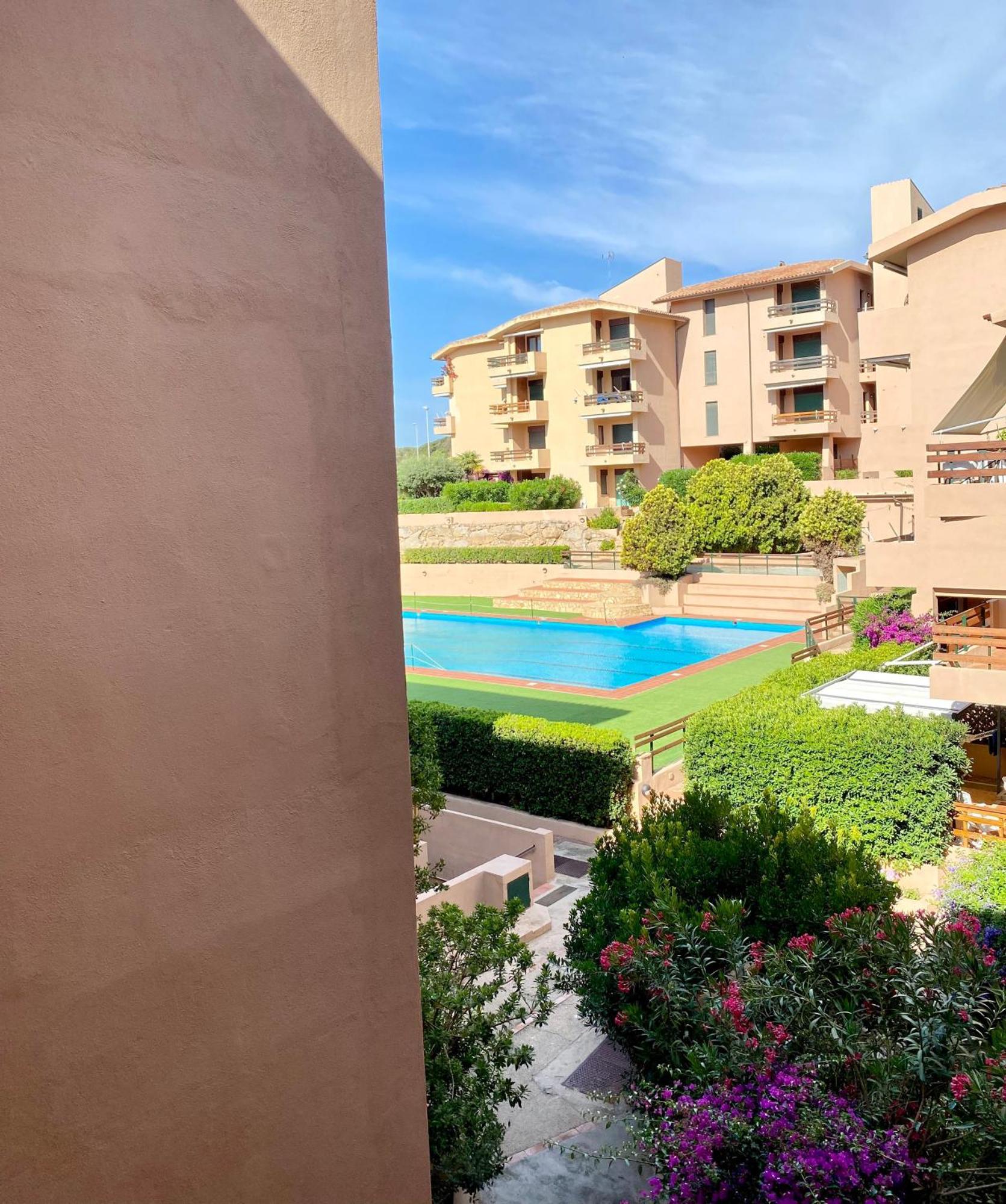 Marlena Apartment Ла Мадалена Екстериор снимка