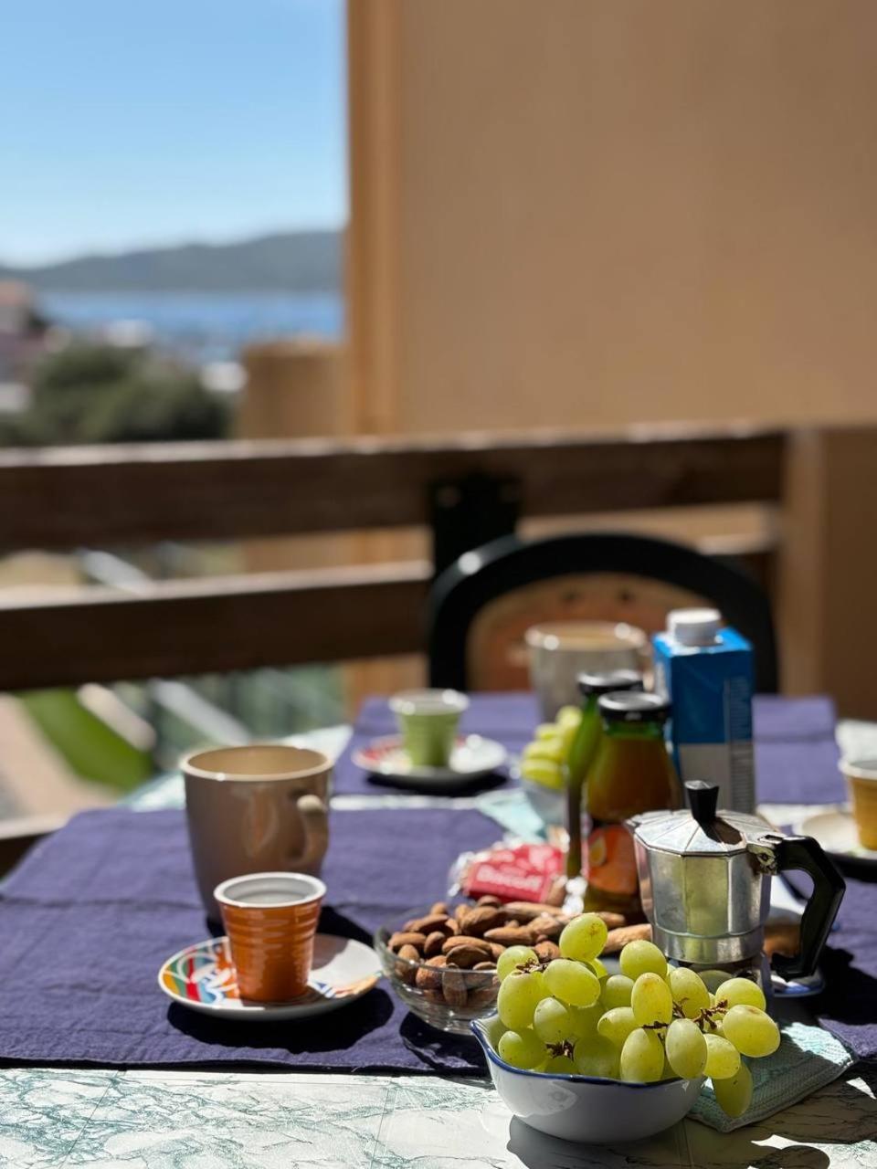 Marlena Apartment Ла Мадалена Екстериор снимка