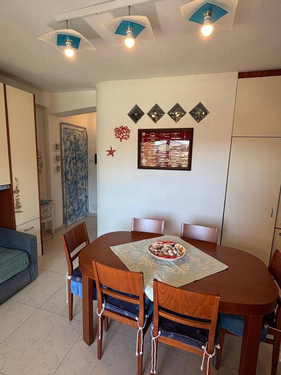 Marlena Apartment Ла Мадалена Екстериор снимка