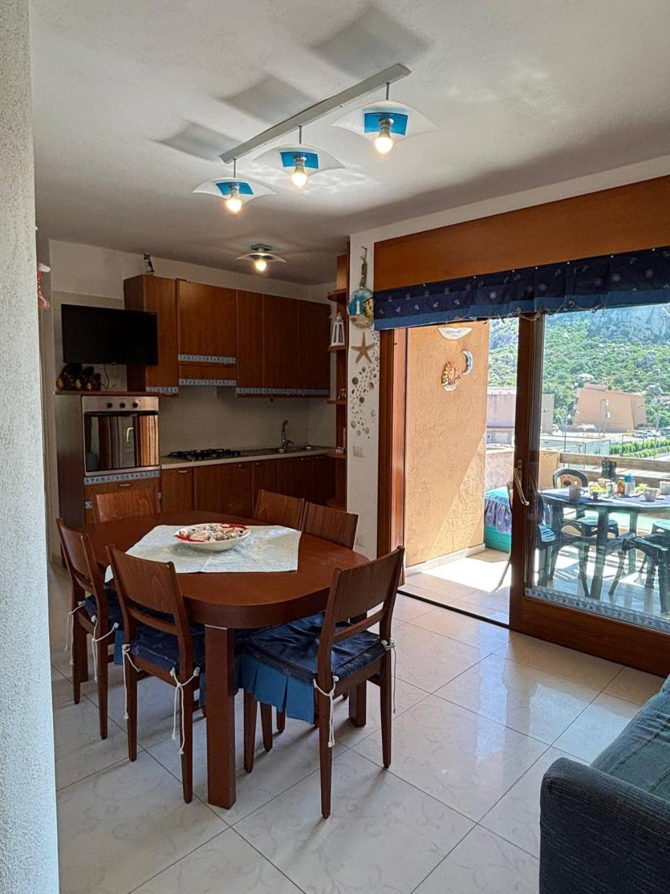 Marlena Apartment Ла Мадалена Екстериор снимка