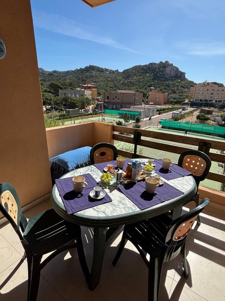 Marlena Apartment Ла Мадалена Екстериор снимка