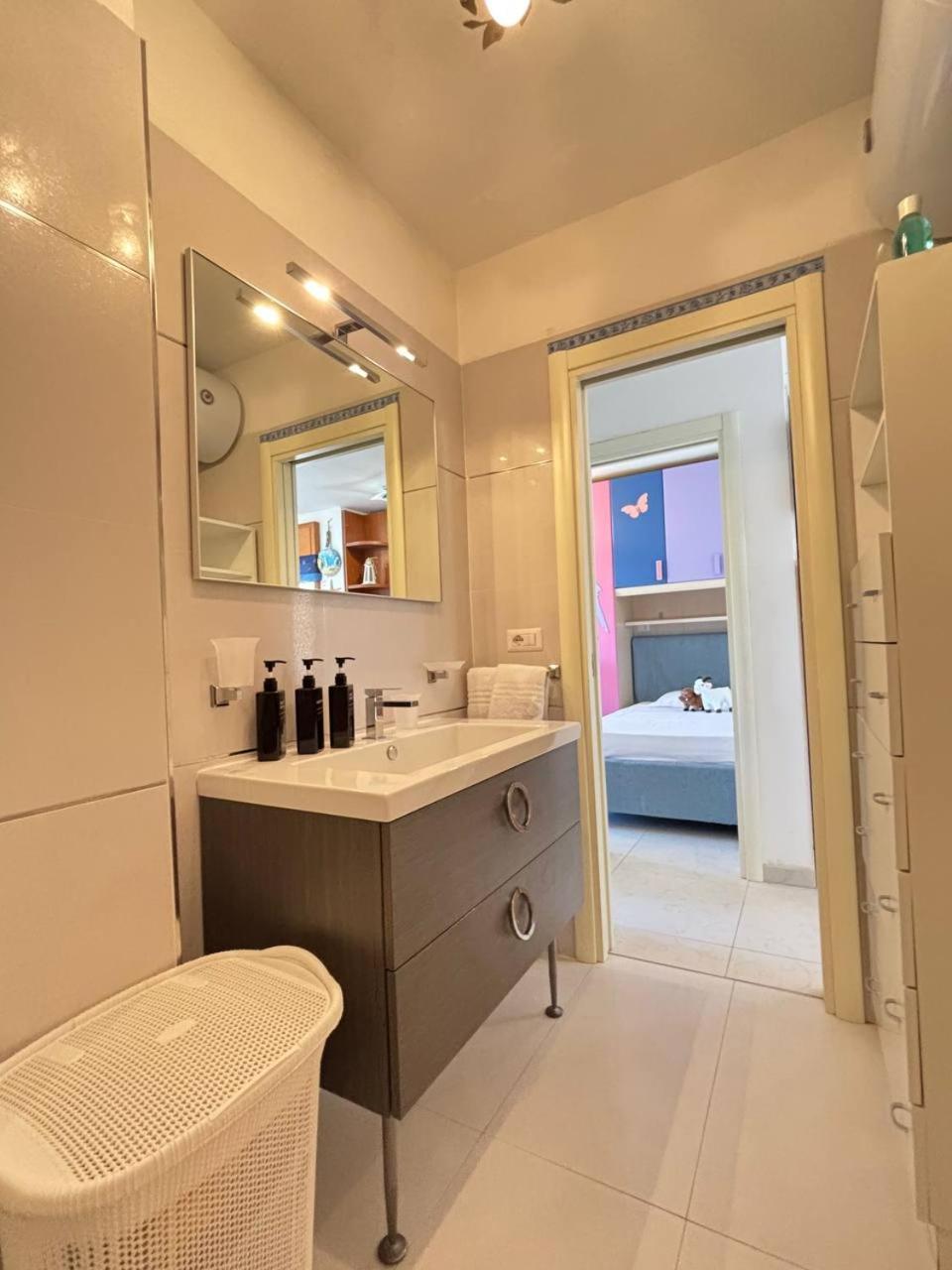 Marlena Apartment Ла Мадалена Екстериор снимка