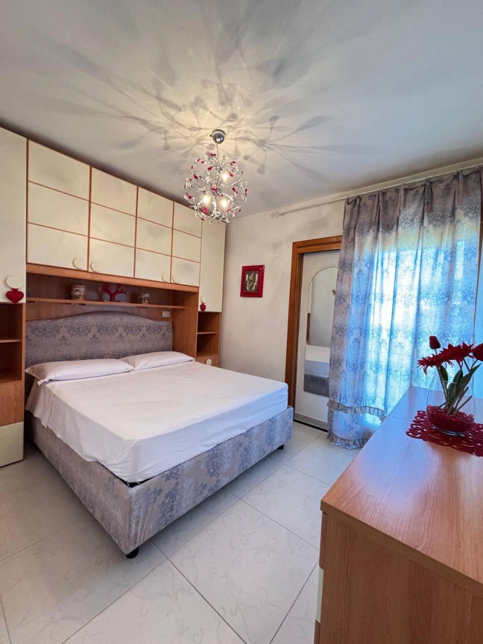 Marlena Apartment Ла Мадалена Екстериор снимка