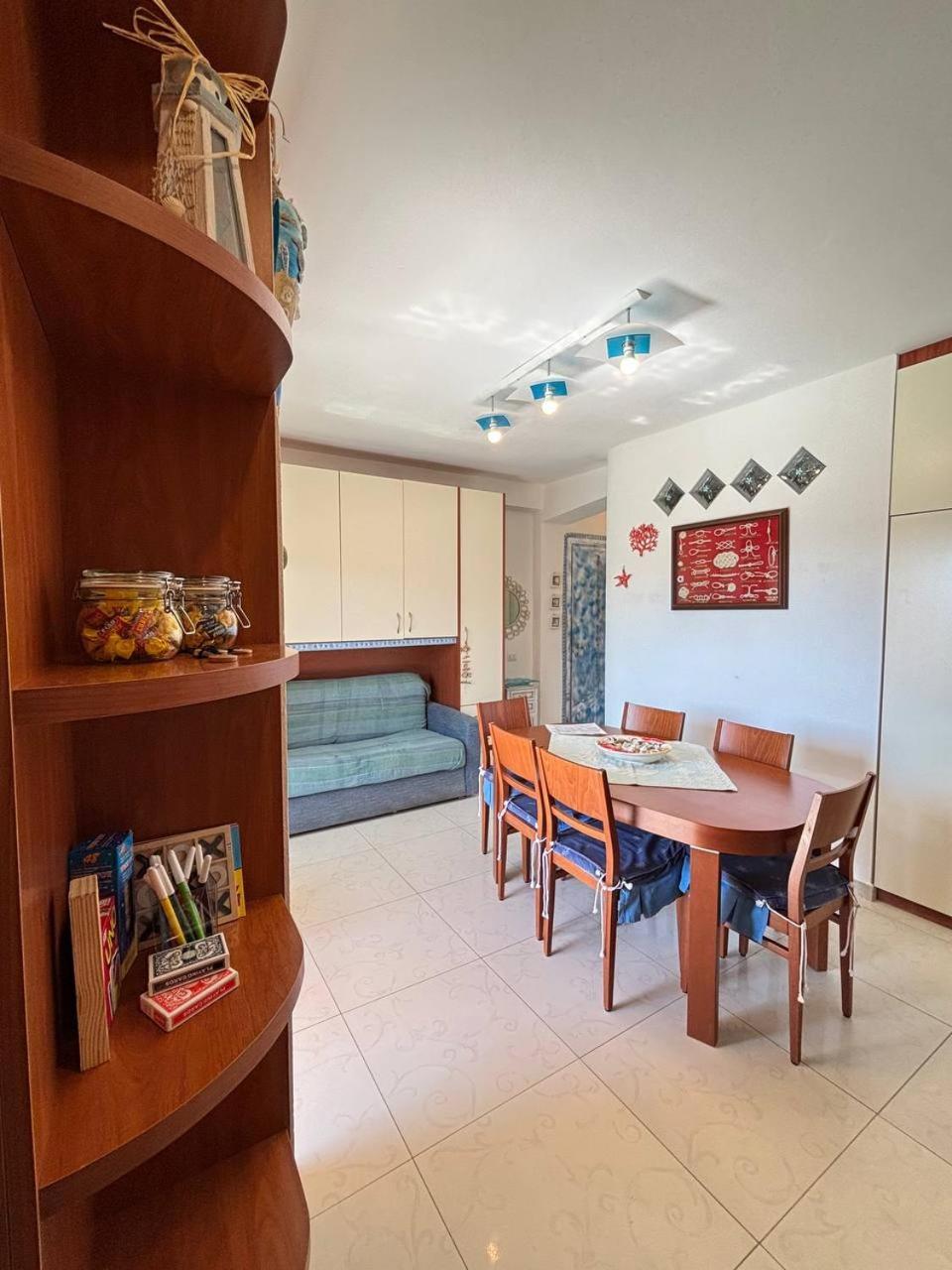 Marlena Apartment Ла Мадалена Екстериор снимка